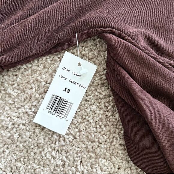 *NWT Alexia Admor Joey Long Sleeve Knit Surplice Jumpsuit in Burgundy Size XS - Picture 6 of 9